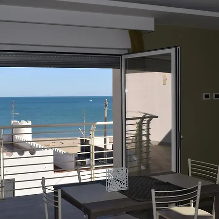 The - Panoramic View Apartment Agnone Bagni